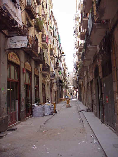 El Raval: Calle Lluna: new vacuum garbage system construction