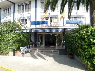 Hotel Arcadia entrance